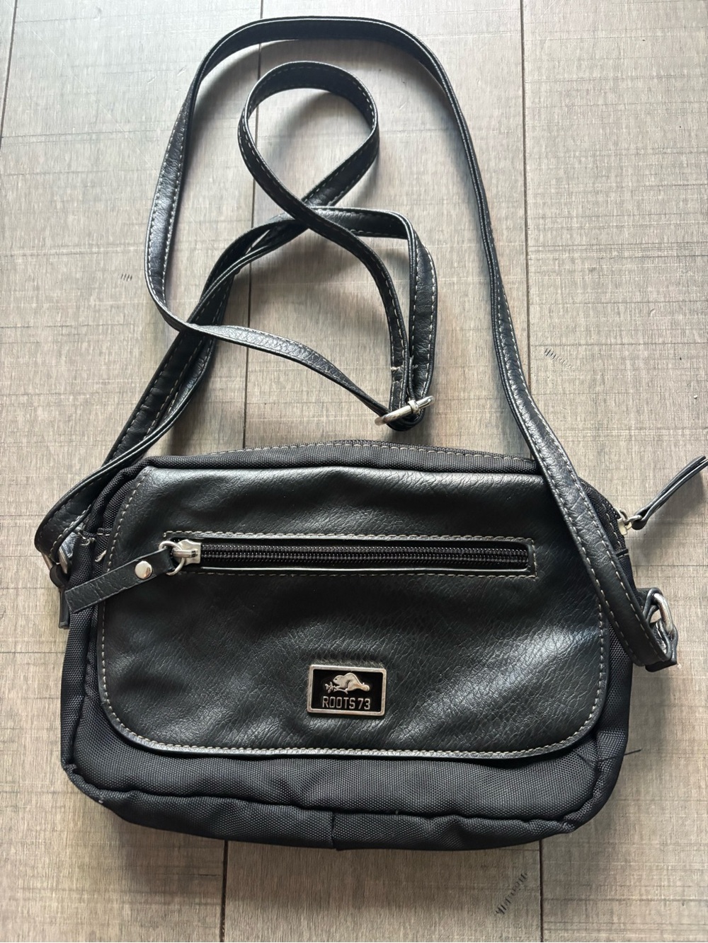 🦋Roots🦋Vintage Black Crossbody Shoulder Bag with Messenger Front Pocket